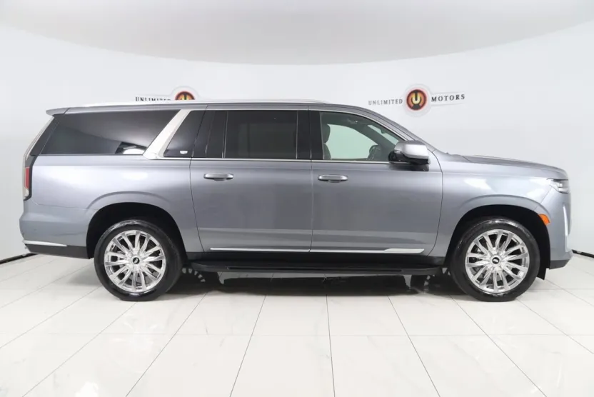 2022 Cadillac Escalade ESV Premium Luxury photo 1