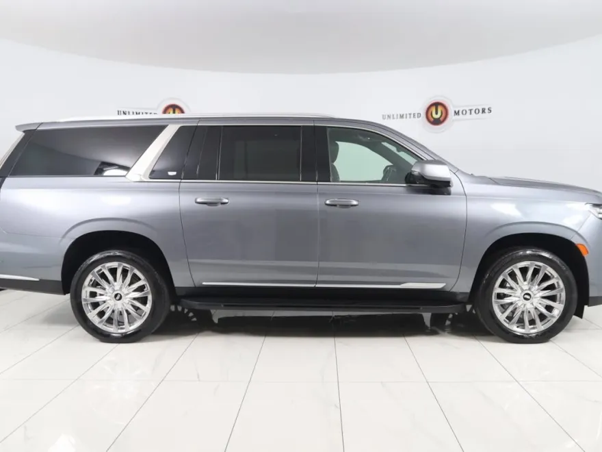 2022 Cadillac Escalade ESV Premium Luxury photo 1