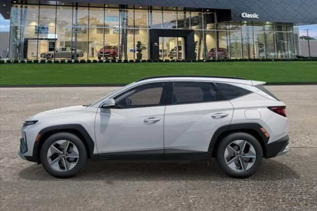 2025 Hyundai Tucson SEL photo 1