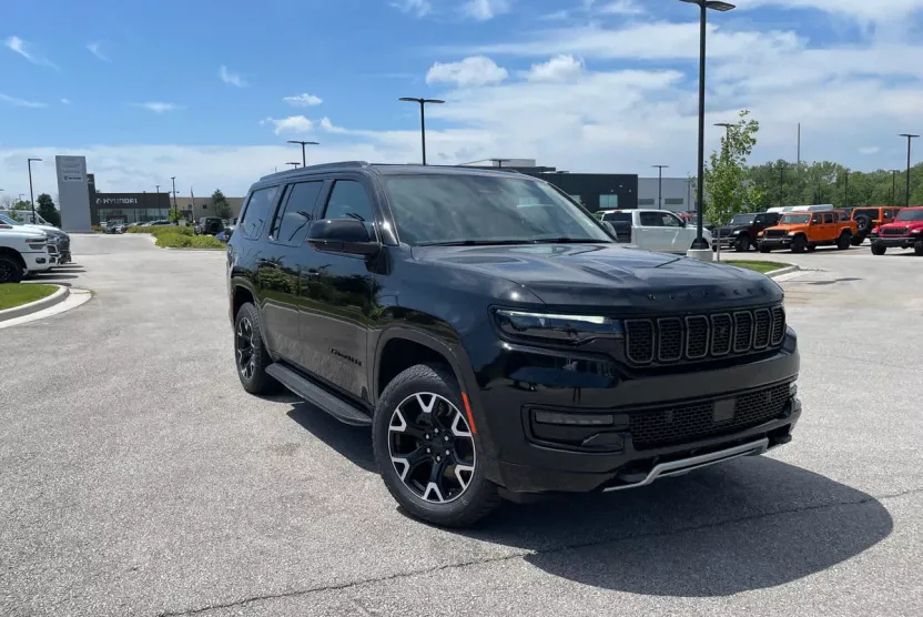 2025 Jeep Wagoneer Series II Overland photo 1