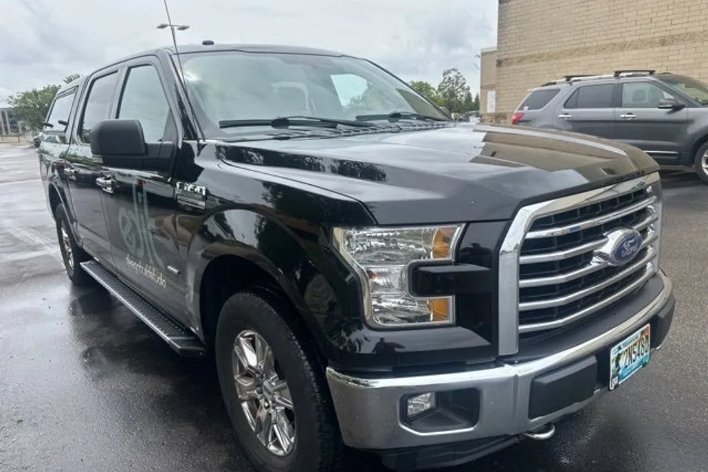 2016 Ford F-150 XLT photo 1