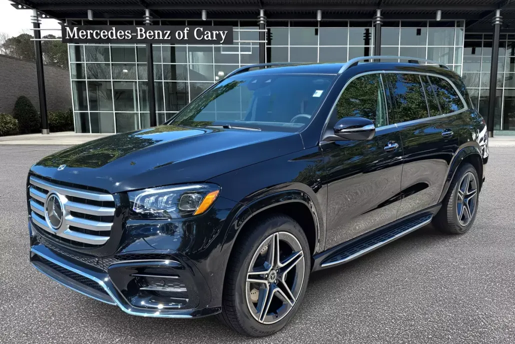 2026 Mercedes Benz GLS 450 4MATIC photo 1