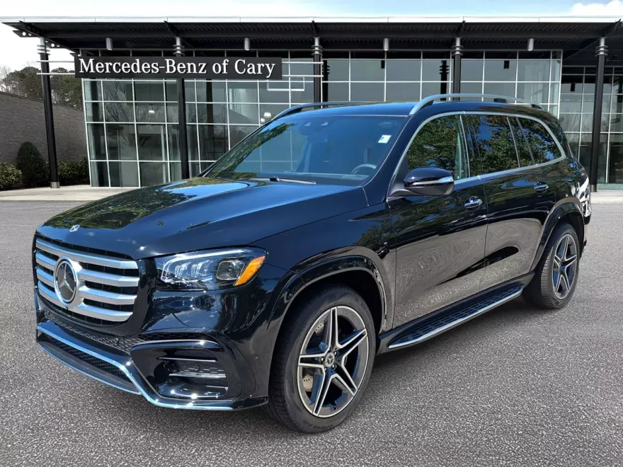 2026 Mercedes Benz GLS 450 4MATIC photo 1