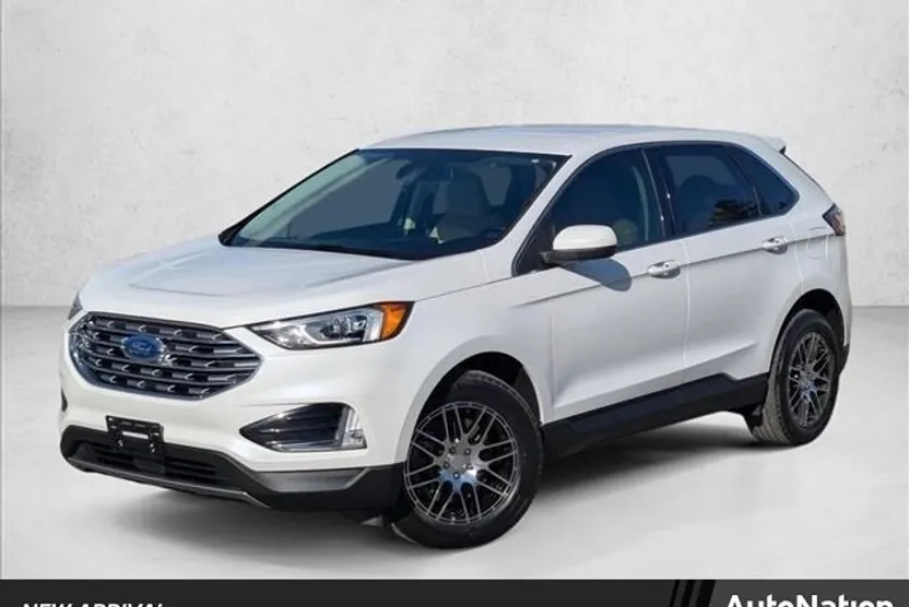 2022 Ford Edge SEL photo 1