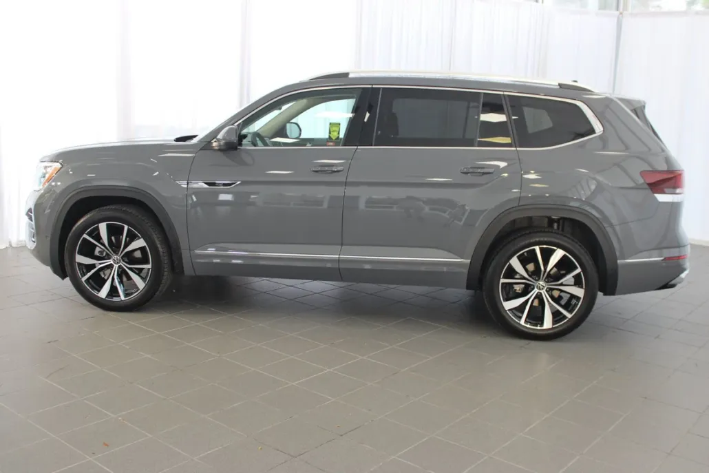2026 Volkswagen Atlas SEL Premium R-Line photo 1