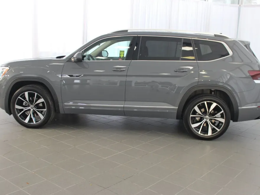 2026 Volkswagen Atlas SEL Premium R-Line photo 1