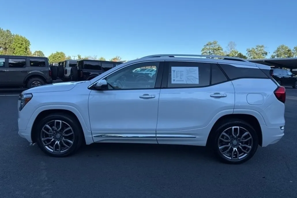 2022 Gmc Terrain Denali photo 1