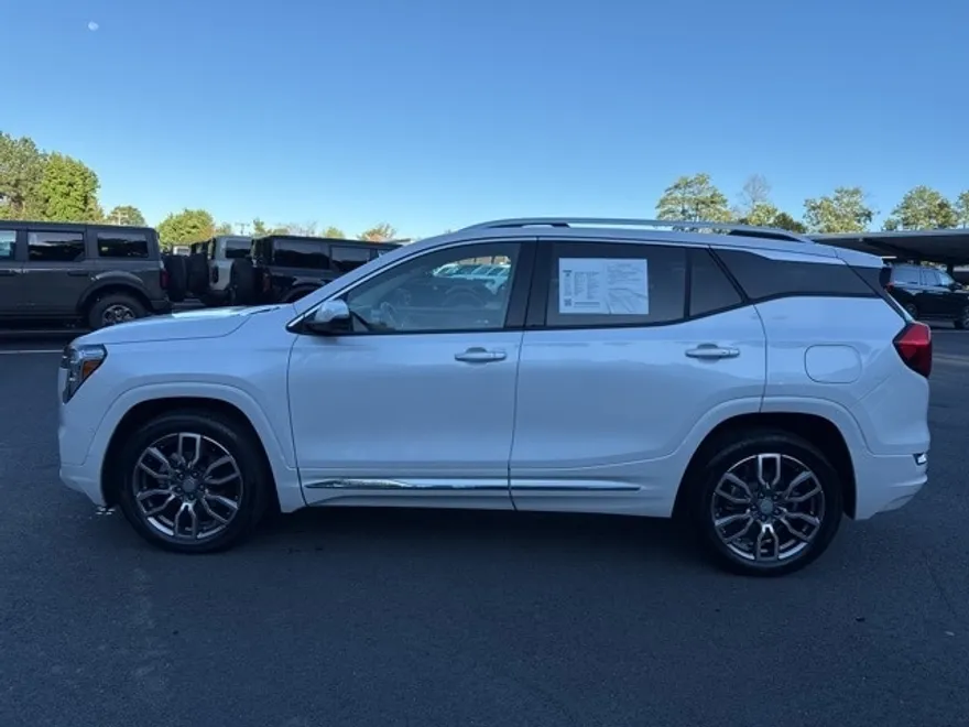 2022 Gmc Terrain Denali photo 1