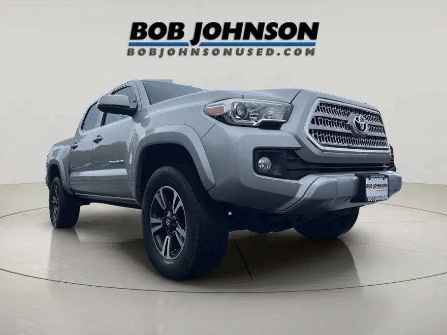 2016 Toyota Tacoma SR5 V6 photo 1