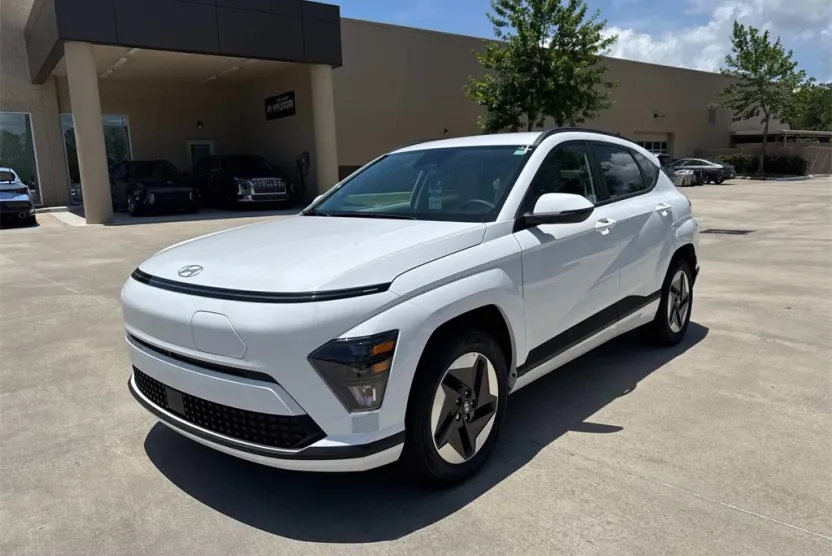2025 Hyundai Kona Electric SEL photo 1