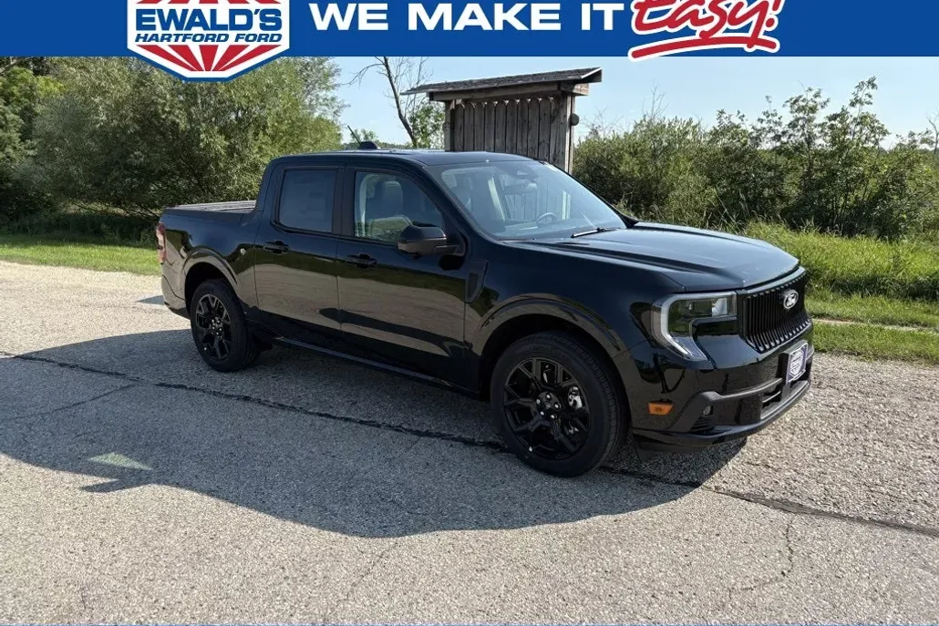 2025 Ford Maverick photo 1