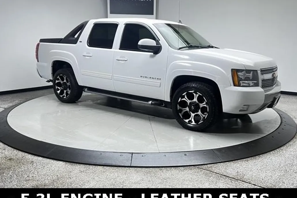 2010 Chevrolet Avalanche LT photo 1