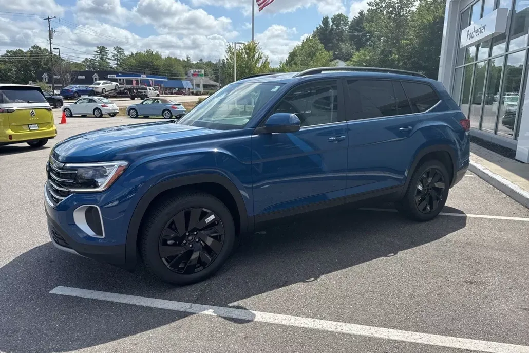 2026 Volkswagen Atlas SE Technology photo 1
