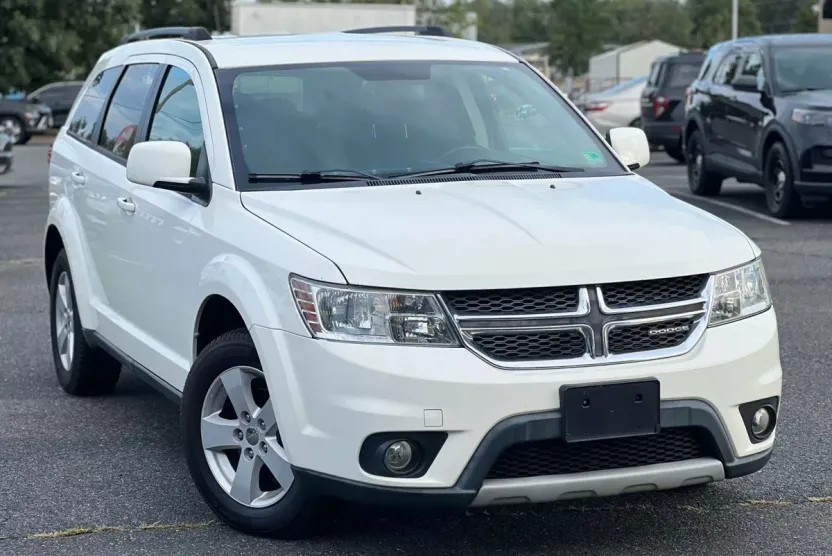 2012 Dodge Journey SXT photo 1
