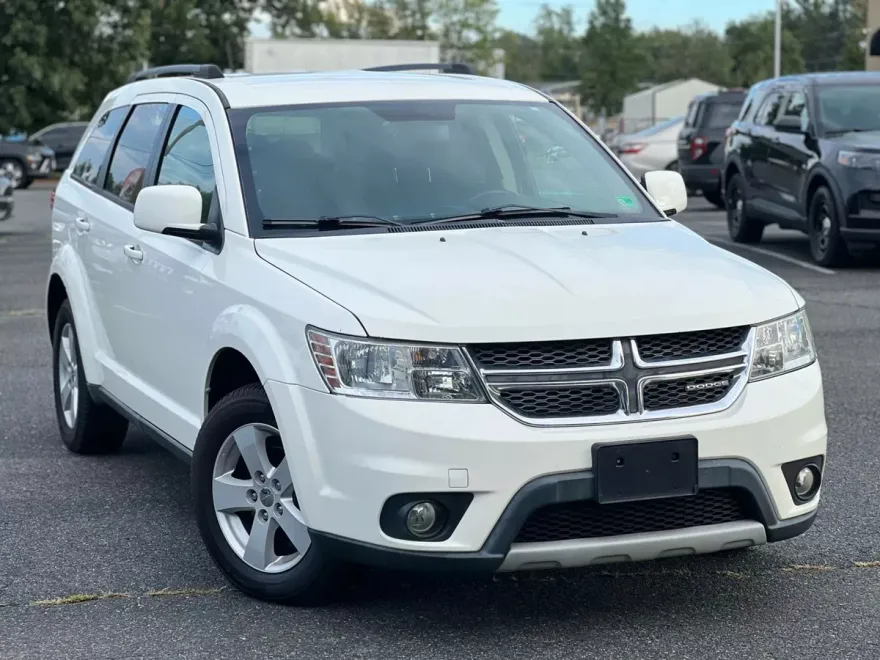 2012 Dodge Journey SXT photo 1