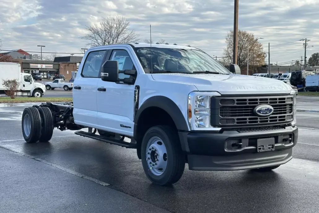 2024 Ford F-550 XL photo 1