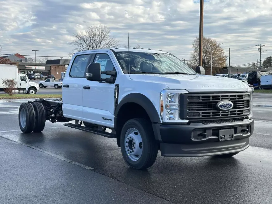 2024 Ford F-550 XL photo 1