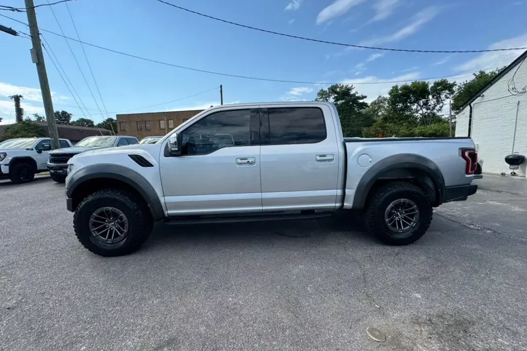 2019 Ford F-150 Raptor photo 1