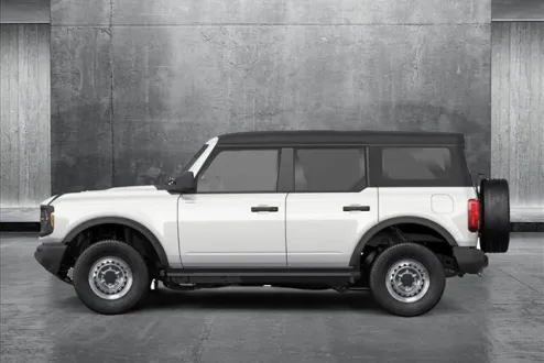 2025 Ford Bronco Base photo 2