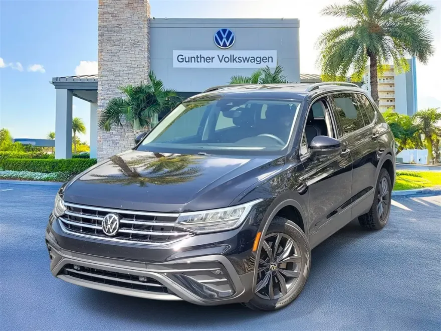 2022 Volkswagen Tiguan SE photo 1