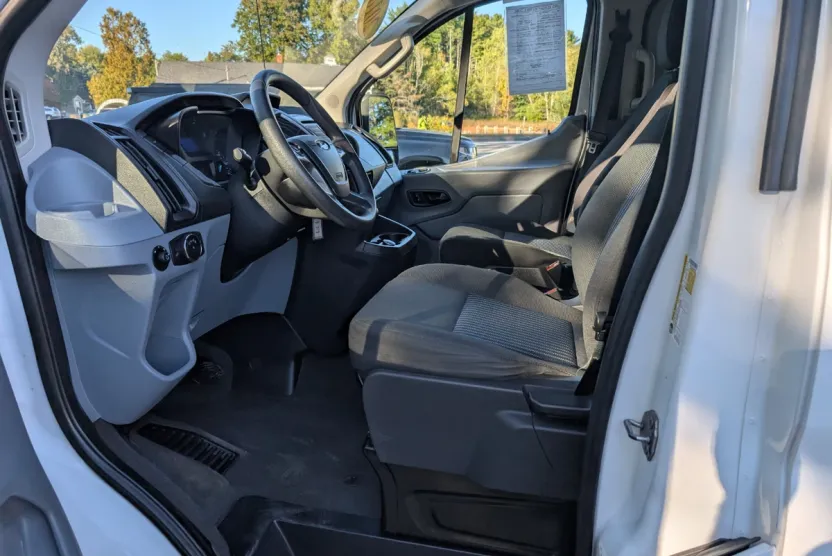 2018 Ford Transit Passenger XLT photo 1