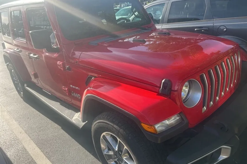 2020 Jeep Wrangler Unlimited Sahara photo 1