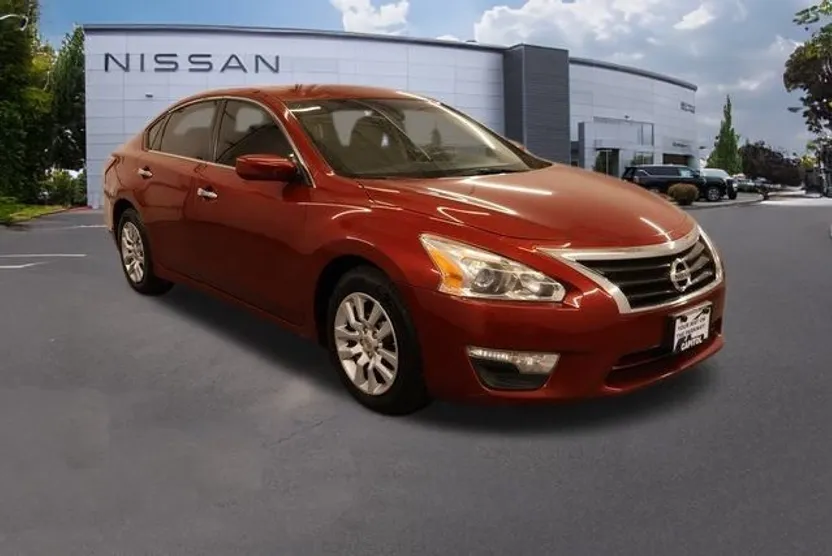 2014 Nissan Altima 2.5 S photo 1