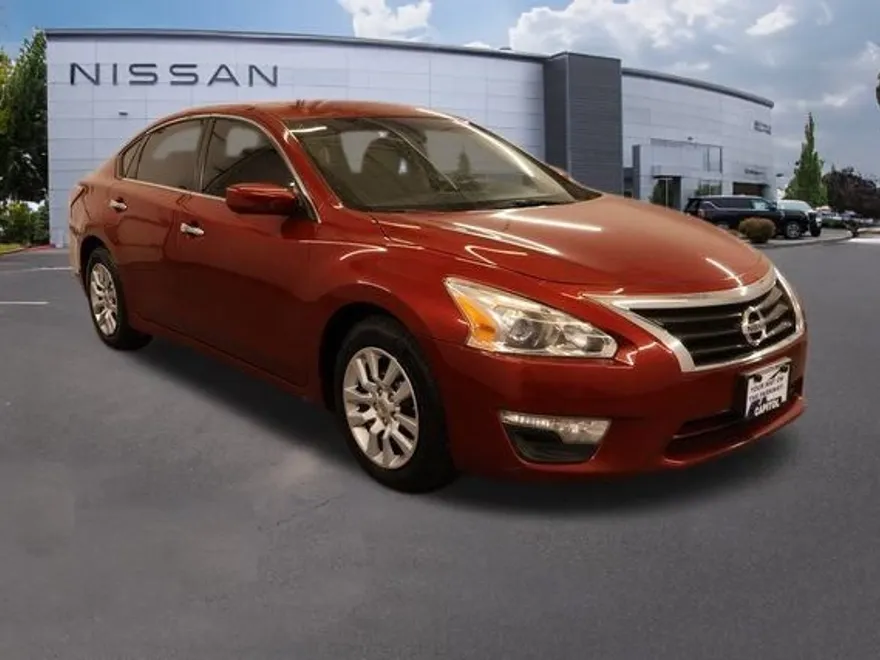 2014 Nissan Altima 2.5 S photo 1