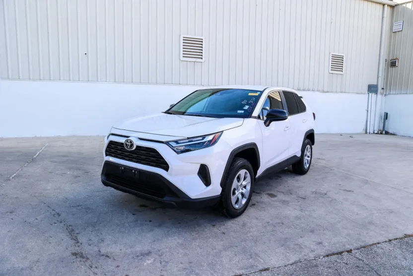 2025 Toyota RAV4 LE photo 1