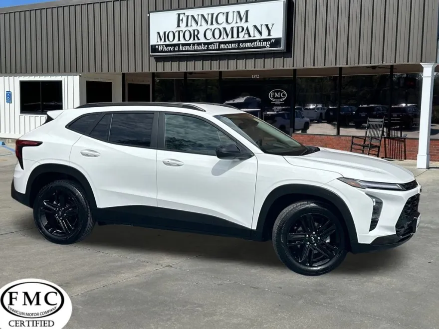 2025 Chevrolet Trax ACTIV photo 1
