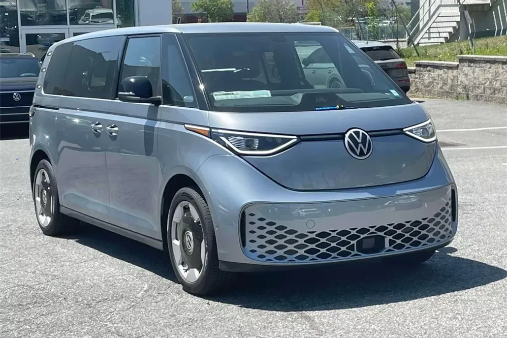 2025 Volkswagen ID. Buzz Pro S photo 1