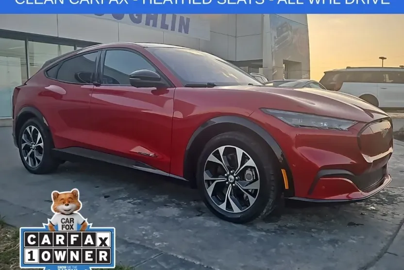 2022 Ford Mustang Mach-E Premium photo 1