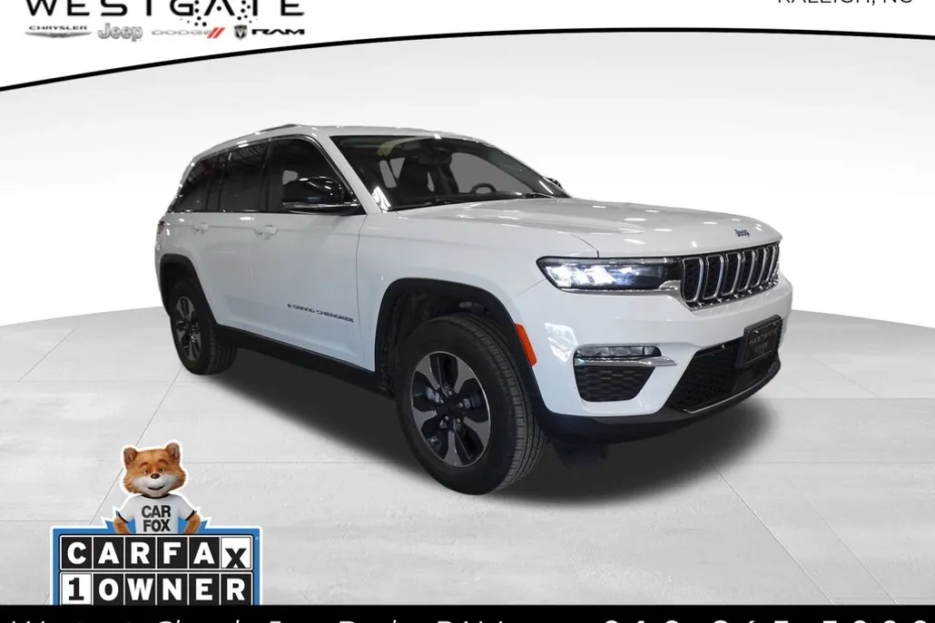 2023 Jeep Cherokee 4xe photo 1
