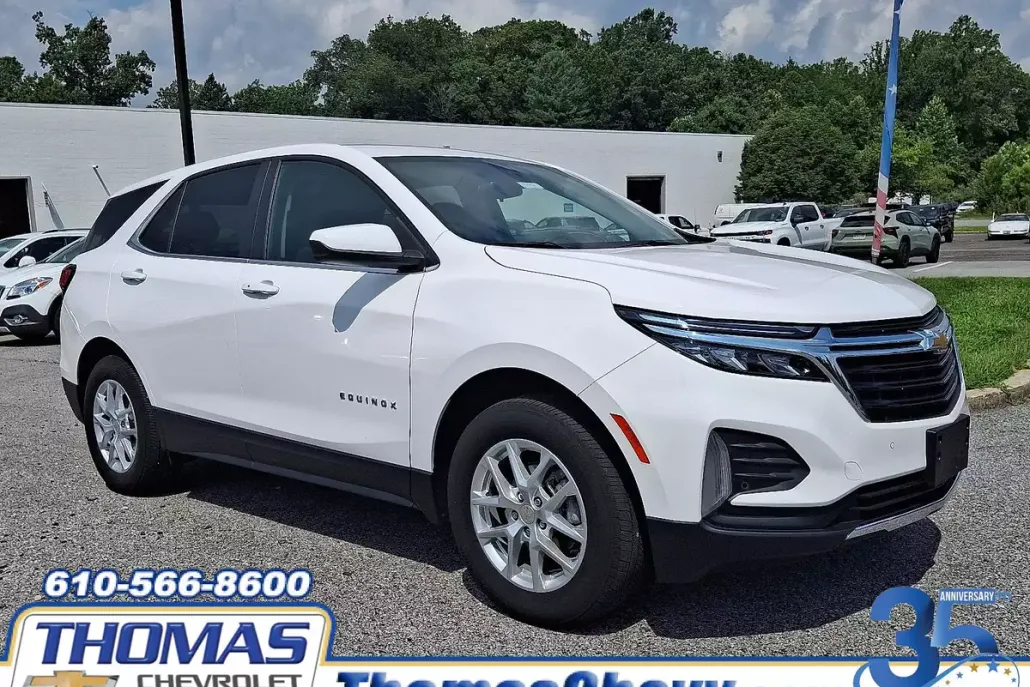 2022 Chevrolet Equinox LT photo 1