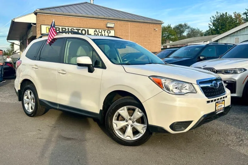 2015 Subaru Forester 2.5i Premium photo 1