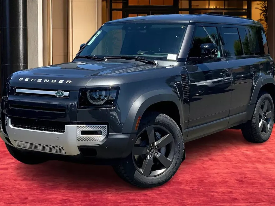2025 Land Rover Defender 110 S photo 1
