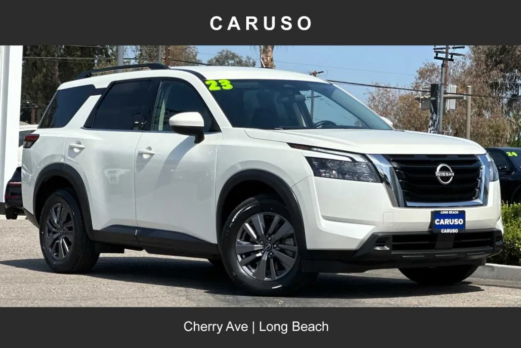 2023 Nissan Pathfinder SV photo 1