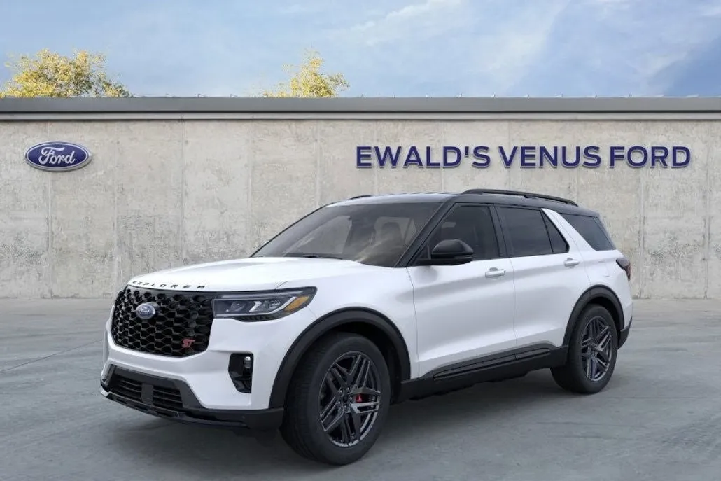 2025 Ford Explorer ST photo 1