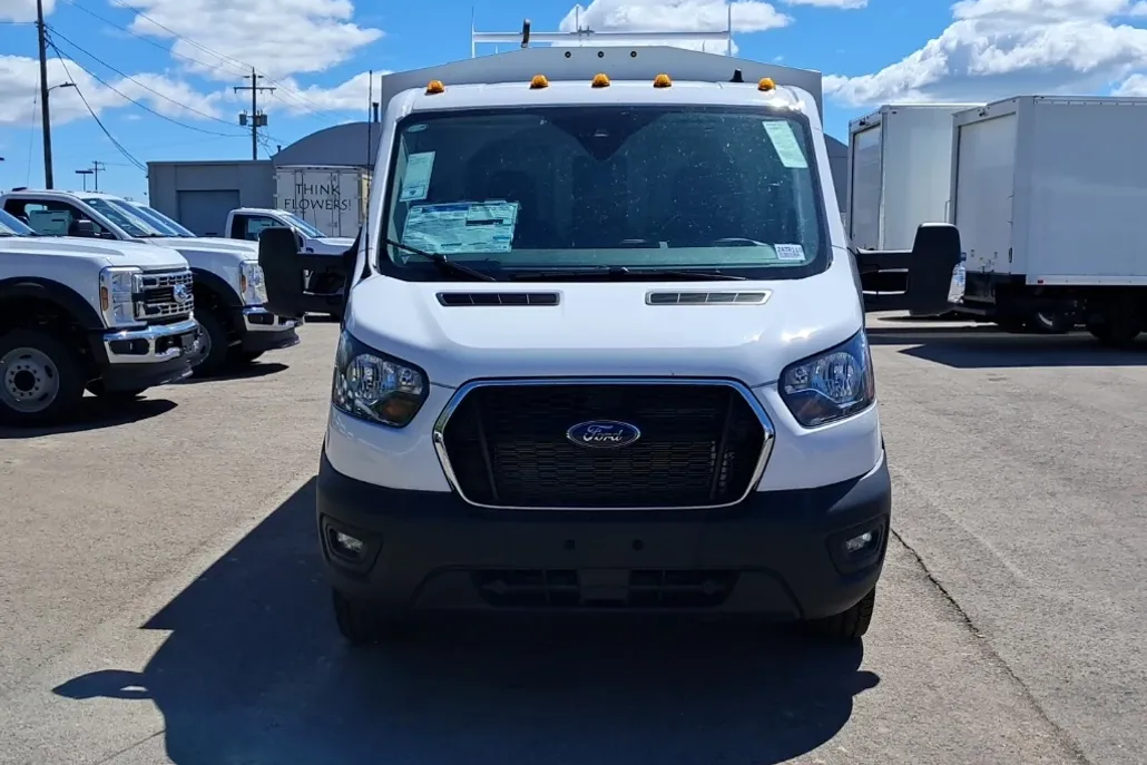 2024 Ford Transit Chassis Cutaway photo 1