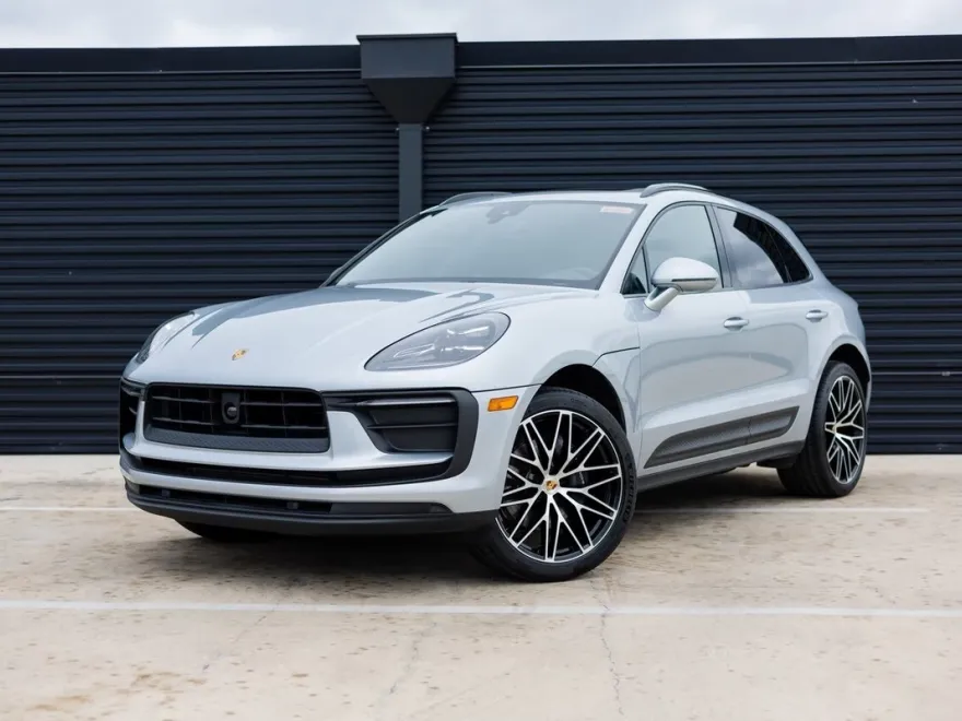 2025 Porsche Macan Base photo 1