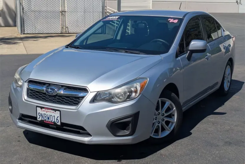 2014 Subaru Impreza 2.0i Premium photo 1