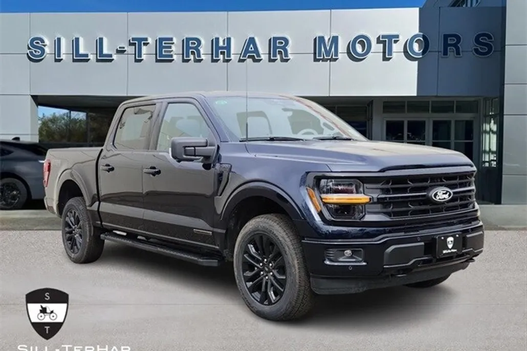2025 Ford F-150 XLT photo 1