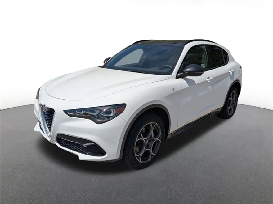 2024 Alfa Romeo Stelvio Ti photo 1