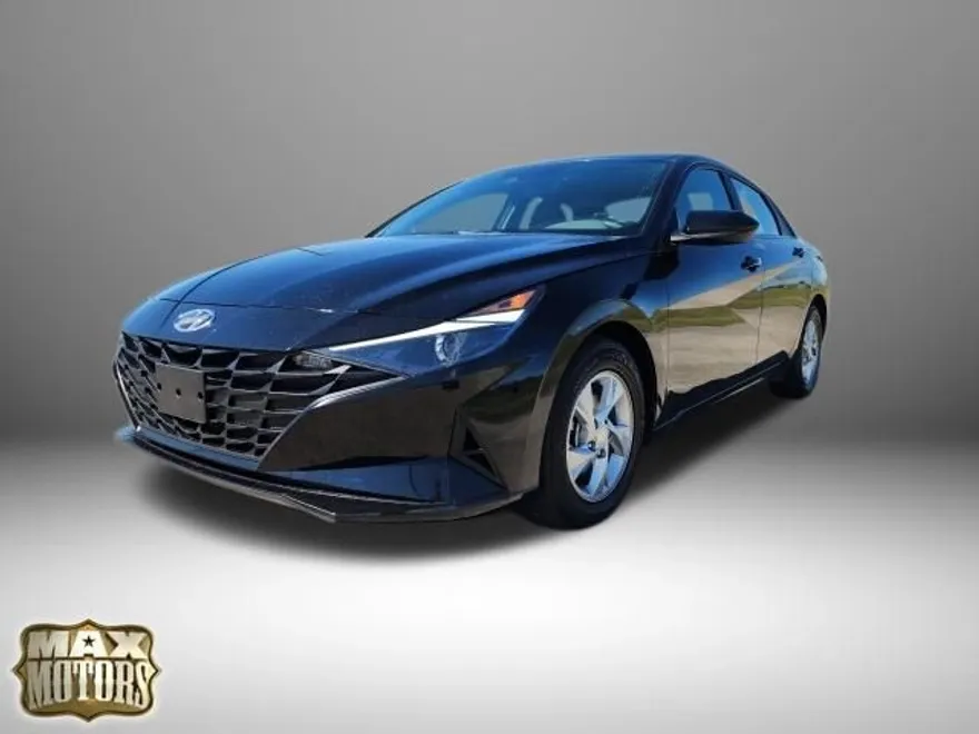 2023 Hyundai Elantra SE photo 1