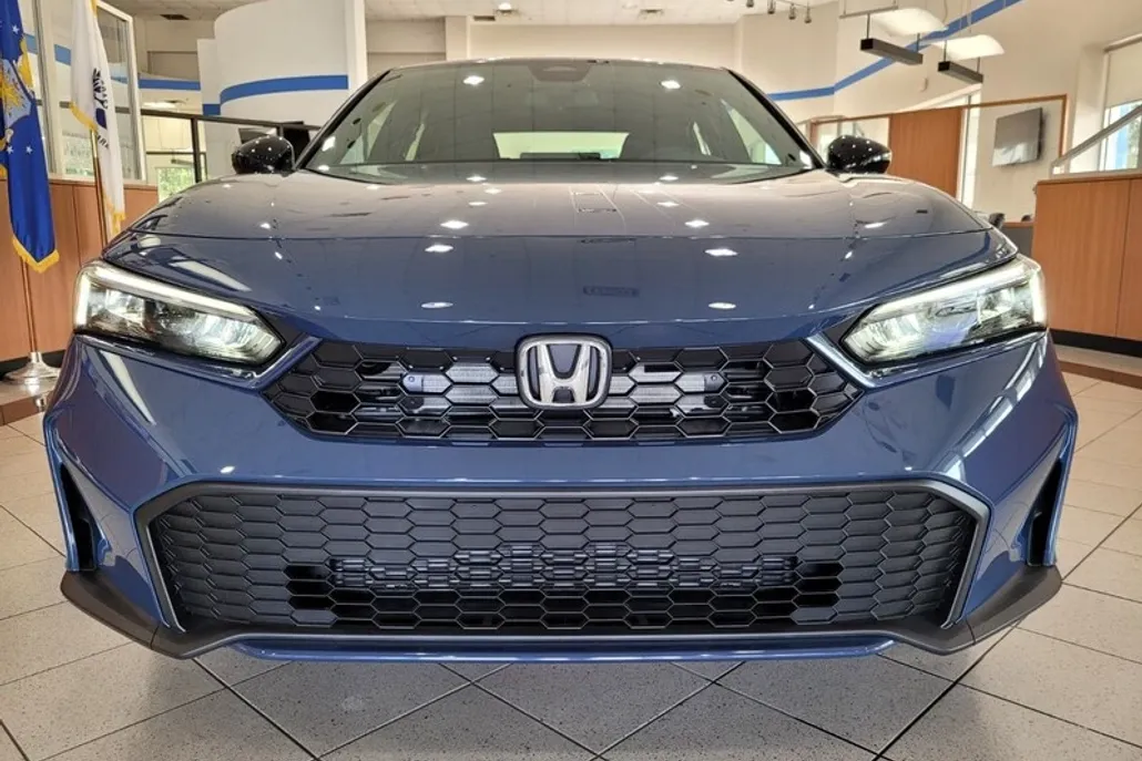 2025 Honda Civic Sport photo 1