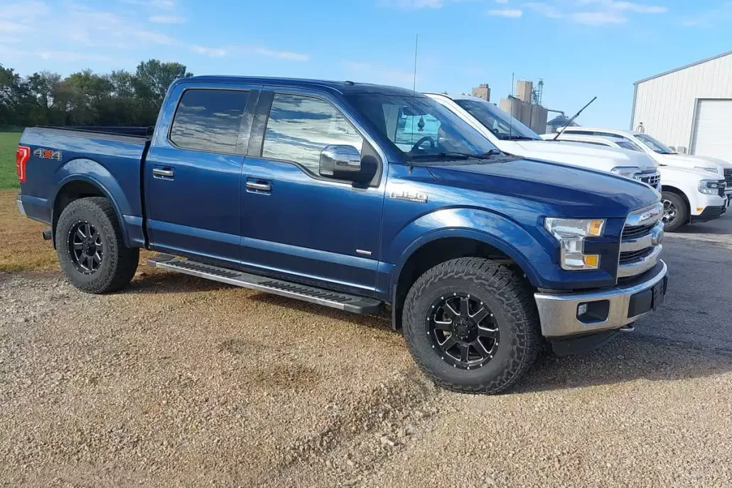 2016 Ford F-150 Lariat photo 1