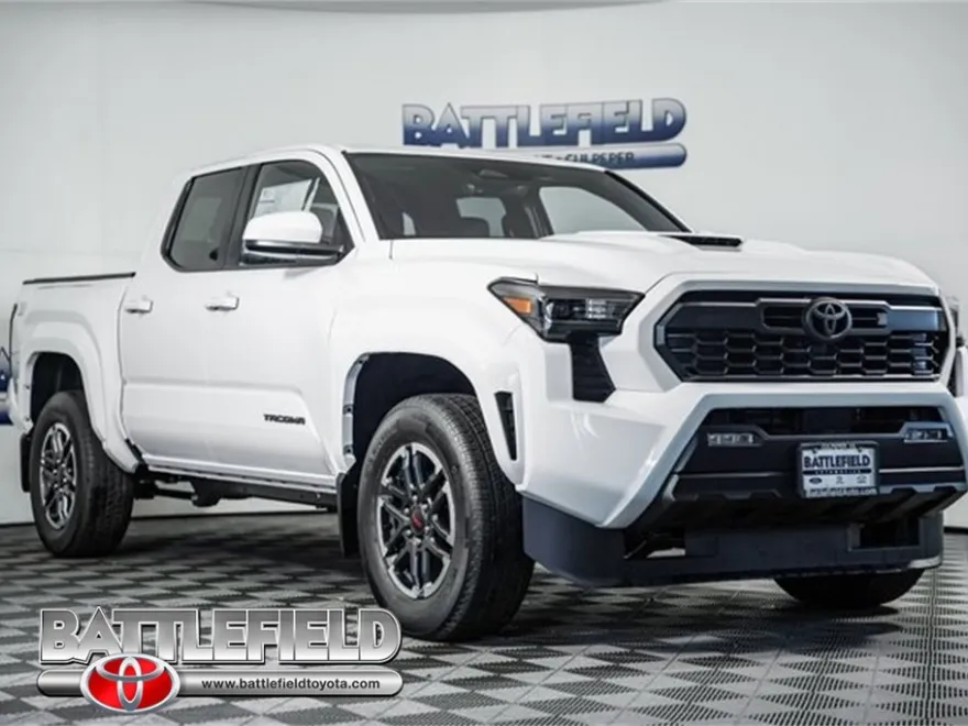 2025 Toyota Tacoma TRD Sport 4x4 Double Cab photo 1