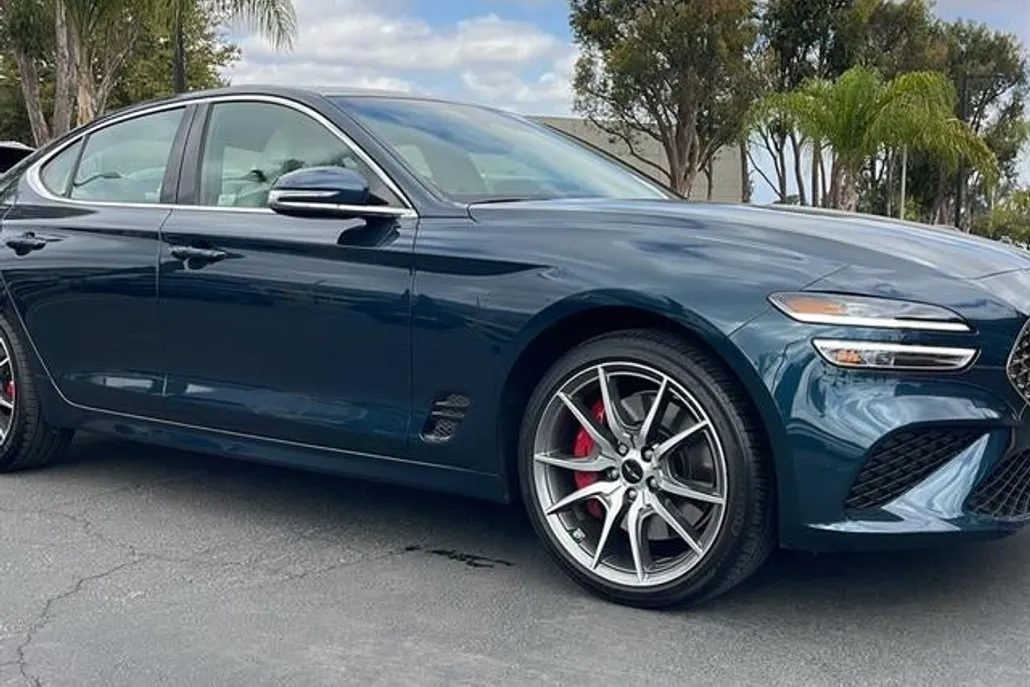 2025 Genesis G70 2.5T photo 1