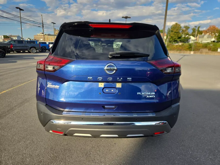 2021 Nissan Rogue Platinum photo 1