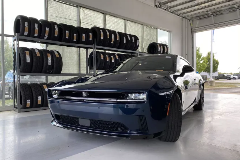 2025 Dodge Charger Daytona R/T AWD photo 1